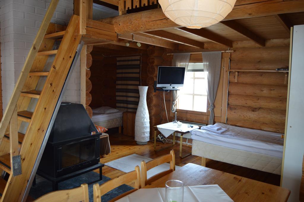 Peurasuvanto Moekit & Camping ภายนอก รูปภาพ